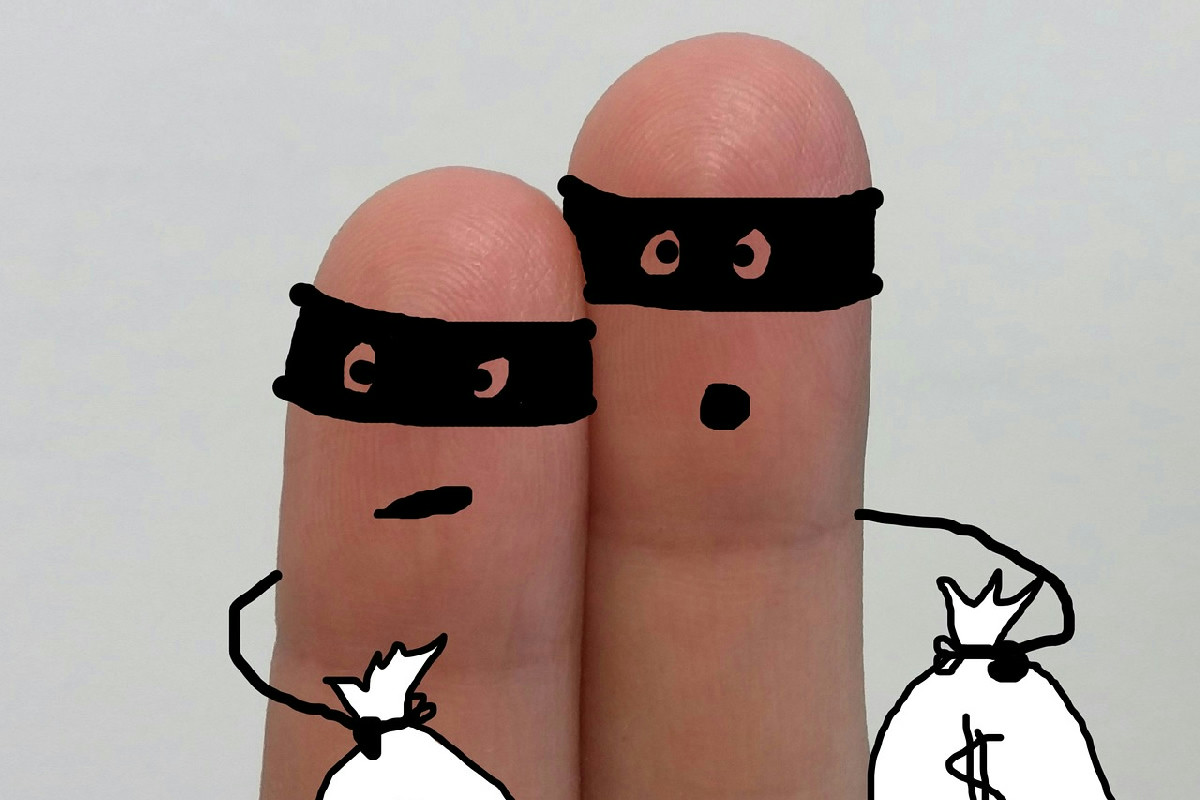 Ladri in azione: come imitano i pompieri per entrare in casa senza fare rumore