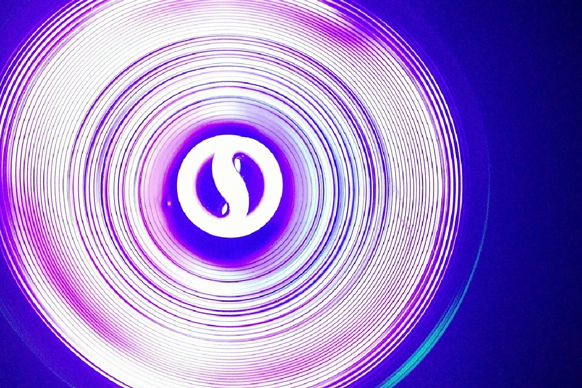 Lampade viola per piante in casa: perché molti le acquistano ignorando il costo in bolletta